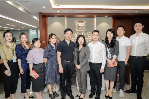 罗湖区委统战部副部长、工商联党组书记叶志伟一行到金海岸娱乐调研