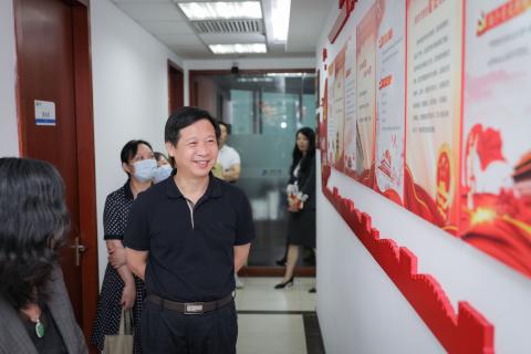 罗湖区委统战部副部长、工商联党组书记叶志伟一行到金海岸娱乐调研