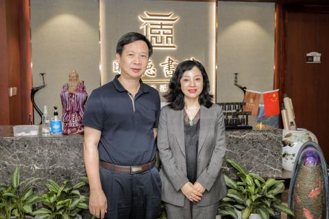 罗湖区委统战部副部长、工商联党组书记叶志伟一行到金海岸娱乐调研