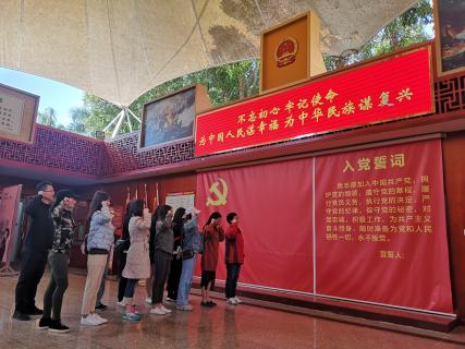 金海岸娱乐：红色之旅 唤起心中的红色魂